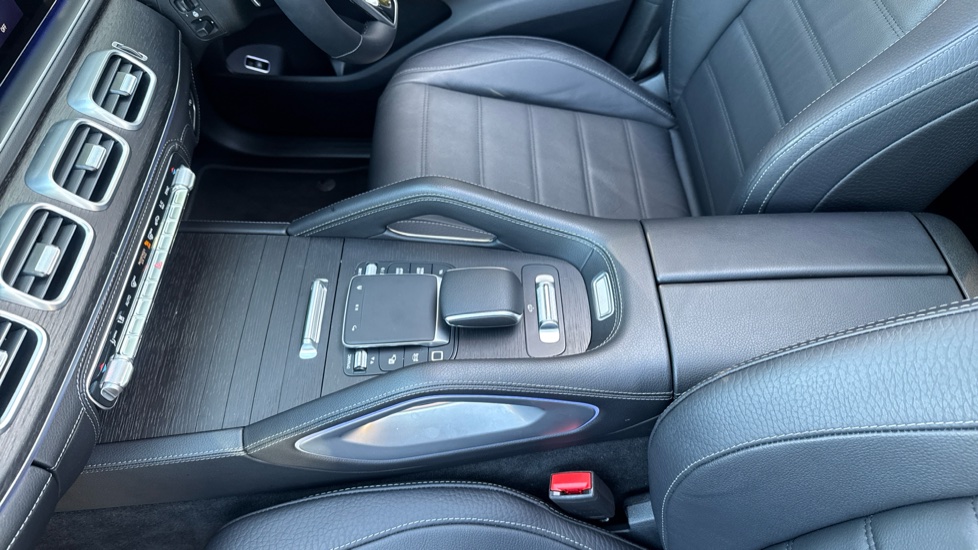 Mercedes-Benz GLE 450d 4Matic AMG Line Prem 5dr 9G-Tronic [7 St] Diesel Estate - Image 13