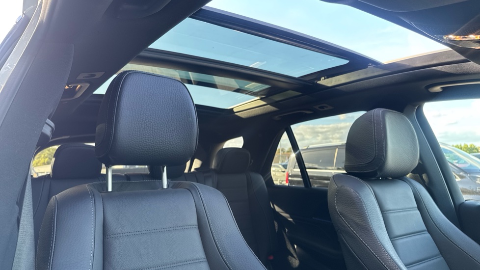 Mercedes-Benz GLE 450d 4Matic AMG Line Prem 5dr 9G-Tronic [7 St] Diesel Estate - Image 35