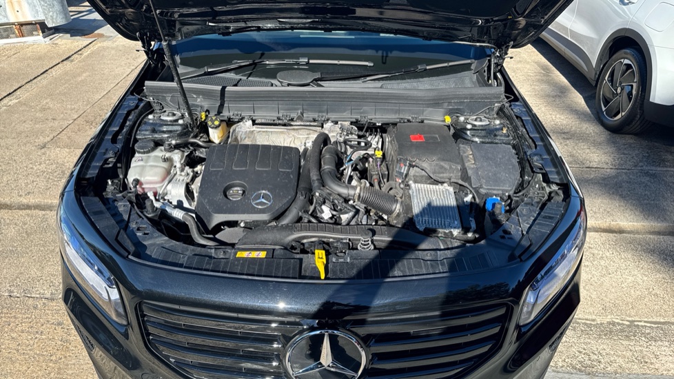 Mercedes-Benz GLB 200 Sport Executive 5dr 7G-Tronic Petrol Estate - Image 8