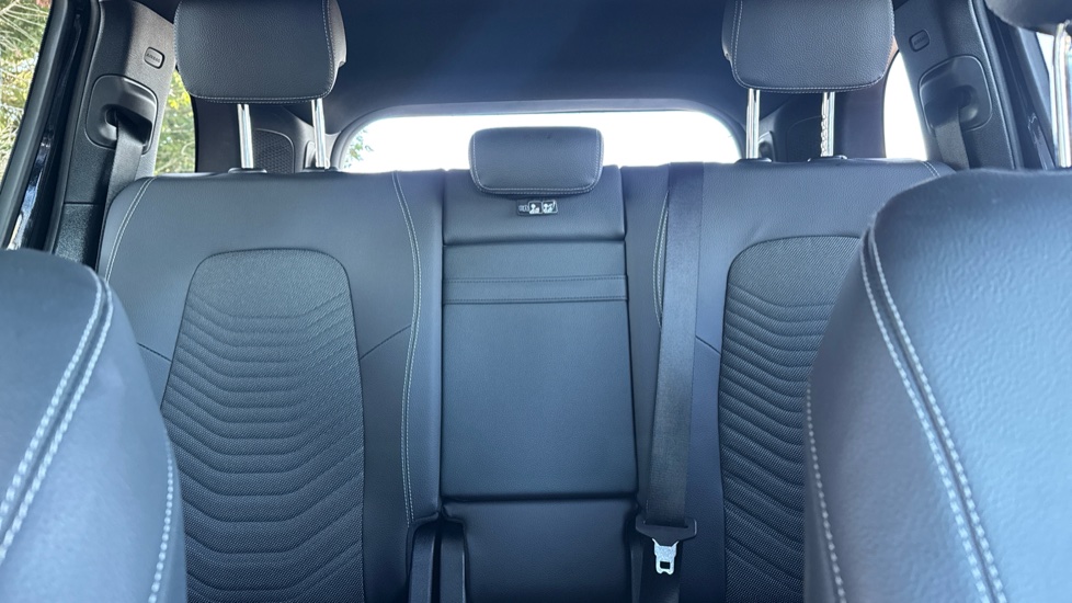 Mercedes-Benz GLB 200 Sport Executive 5dr 7G-Tronic Petrol Estate - Image 15