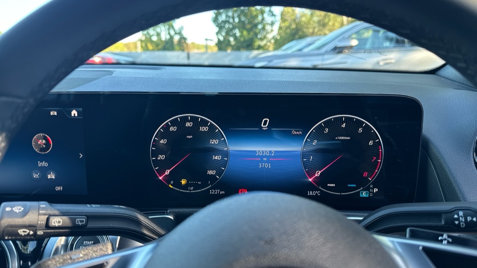Mercedes-Benz GLB 200 Sport Executive 5dr 7G-Tronic Petrol Estate - Image 18