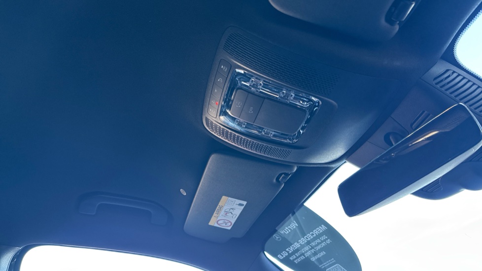 Mercedes-Benz GLB 200 Sport Executive 5dr 7G-Tronic Petrol Estate - Image 31