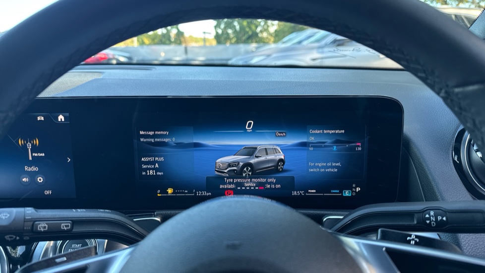 Mercedes-Benz GLB 200 Sport Executive 5dr 7G-Tronic Petrol Estate - Image 38