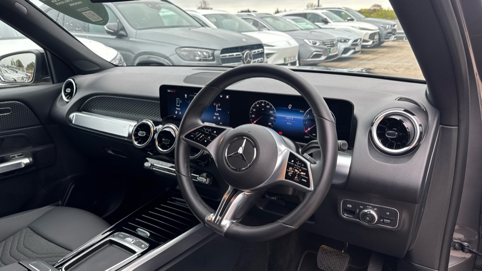 Mercedes-Benz GLB 200 Sport Executive 5dr 7G-Tronic Petrol Estate - Image 11
