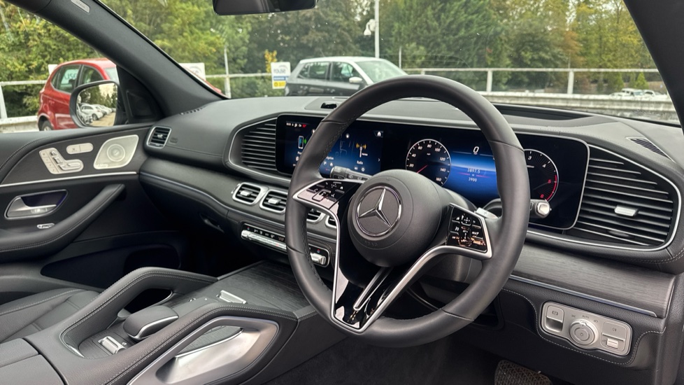 Mercedes-Benz GLE 450d 4Matic AMG Line Prem 5dr 9G-Tronic [7 St] Diesel Estate - Image 11