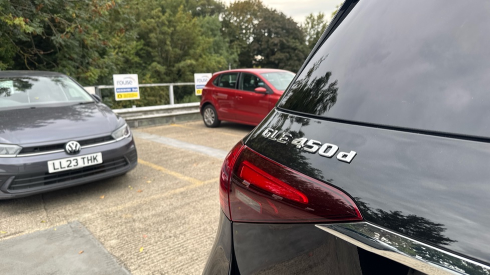 Mercedes-Benz GLE 450d 4Matic AMG Line Prem 5dr 9G-Tronic [7 St] Diesel Estate - Image 21