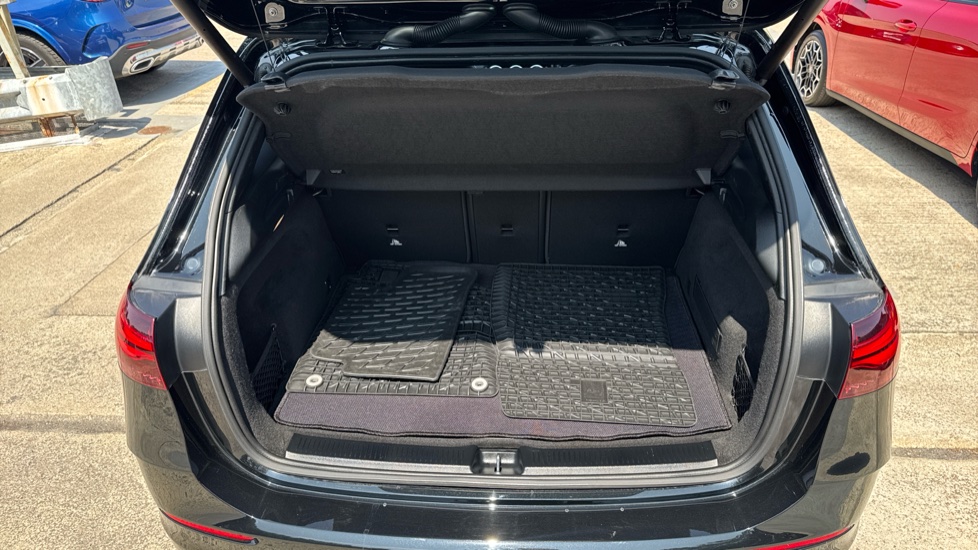 Mercedes-Benz B-Class B200 AMG Line Premium 5dr Auto Petrol Hatchback - Image 4