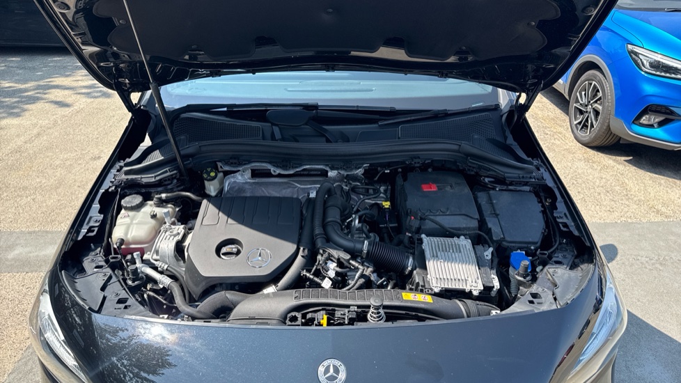 Mercedes-Benz B-Class B200 AMG Line Premium 5dr Auto Petrol Hatchback - Image 8