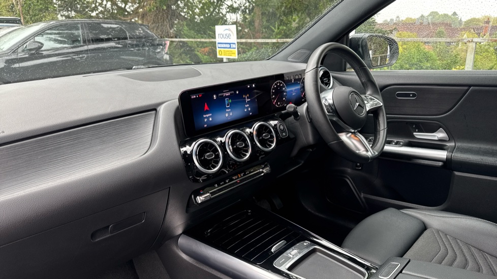 Mercedes-Benz GLA 180 Sport Edition 5dr Auto Petrol Hatchback - Image 9