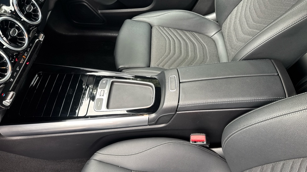 Mercedes-Benz GLA 180 Sport Edition 5dr Auto Petrol Hatchback - Image 13