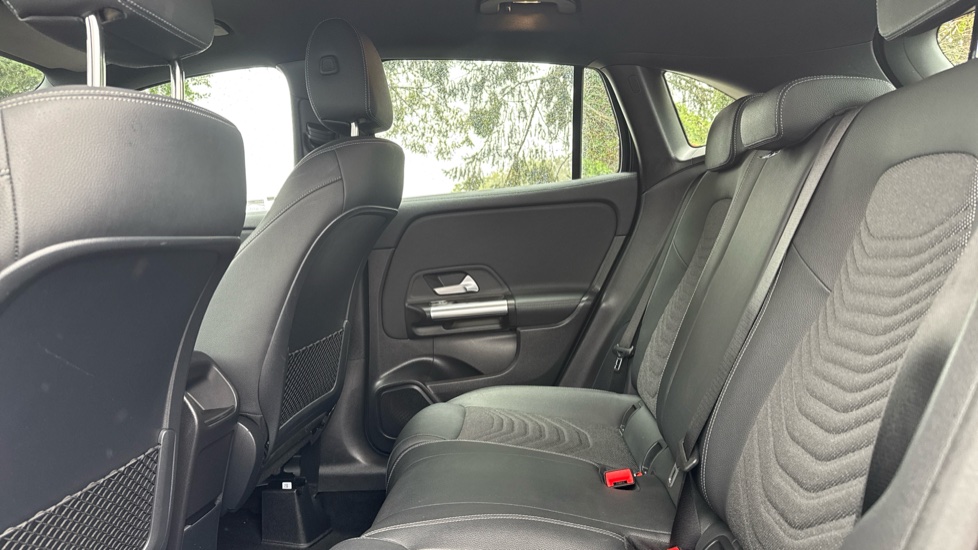 Mercedes-Benz GLA 180 Sport Edition 5dr Auto Petrol Hatchback - Image 16
