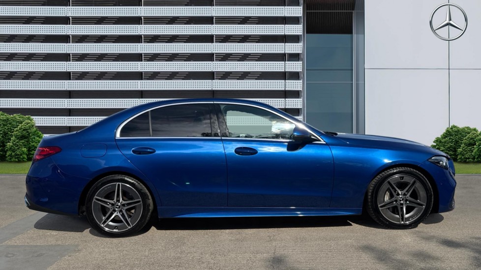 Mercedes-Benz C-Class C200 AMG Line 4dr 9G-Tronic Petrol Saloon - Image 5