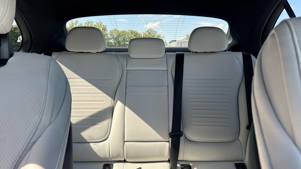 Mercedes-Benz C-Class C200 AMG Line 4dr 9G-Tronic Petrol Saloon - Image 15