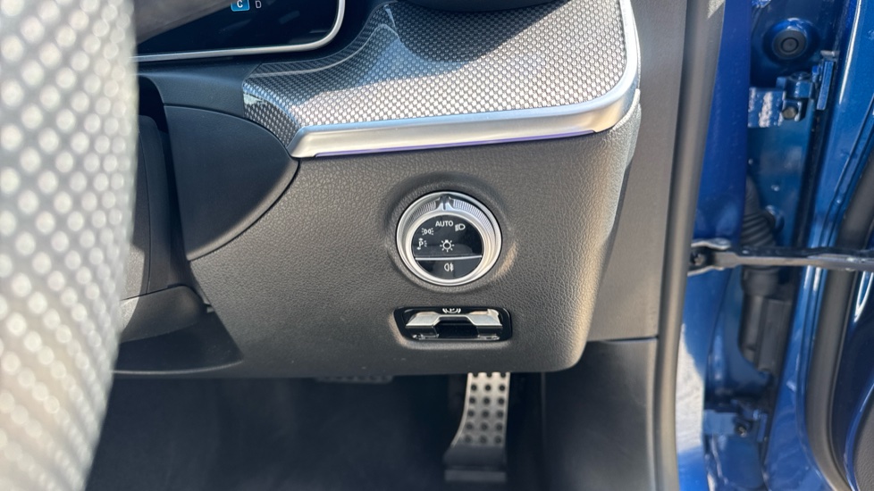 Mercedes-Benz C-Class C200 AMG Line 4dr 9G-Tronic Petrol Saloon - Image 25