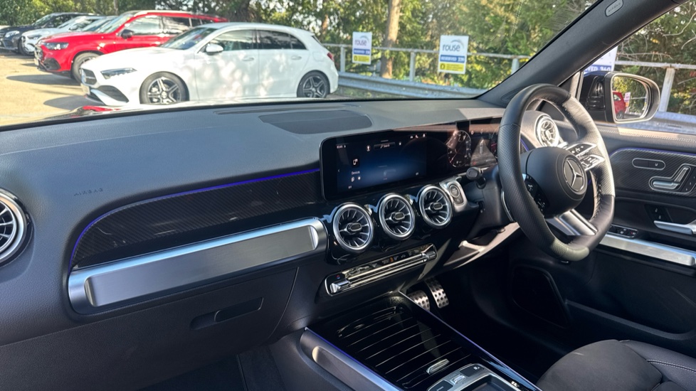Mercedes-Benz GLB 220d 4Matic AMG Line Premium 5dr 8G-Tronic Diesel Estate - Image 9