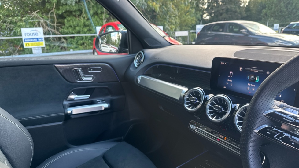 Mercedes-Benz GLB 220d 4Matic AMG Line Premium 5dr 8G-Tronic Diesel Estate - Image 14