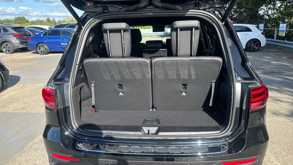 Mercedes-Benz GLB 220d 4Matic AMG Line Premium 5dr 8G-Tronic Diesel Estate - Image 25