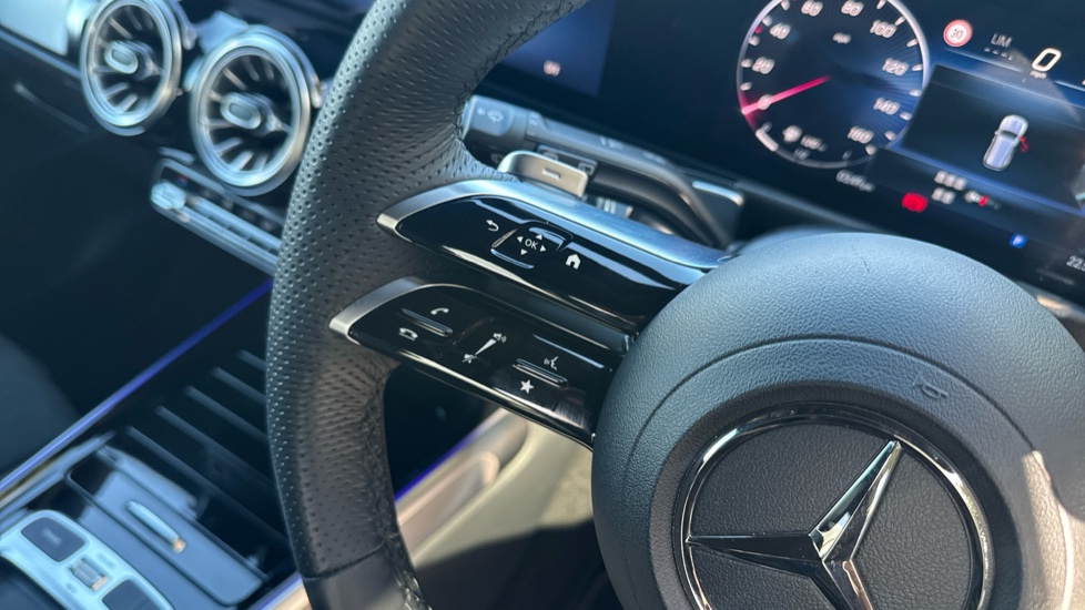 Mercedes-Benz GLB 220d 4Matic AMG Line Premium 5dr 8G-Tronic Diesel Estate - Image 32