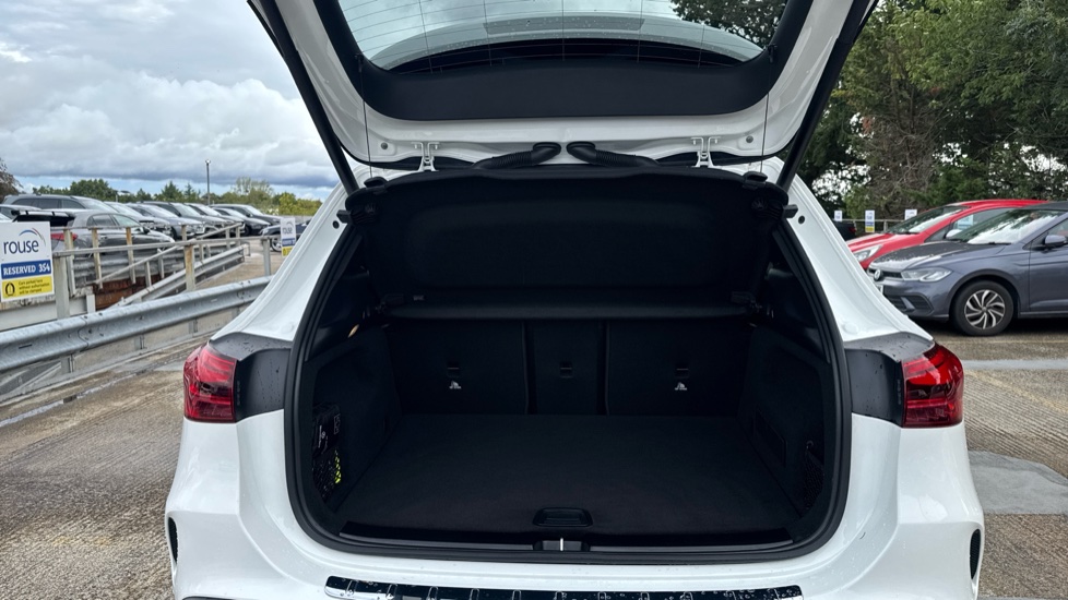 Mercedes-Benz Eqa 250+ 140kW Urban Edition 70.5kWh 5dr Auto Electric Hatchback - Image 4