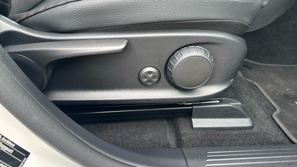 Mercedes-Benz Eqa 250+ 140kW Urban Edition 70.5kWh 5dr Auto Electric Hatchback - Image 24