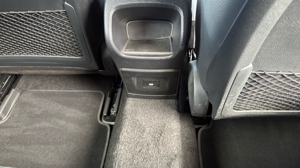 Mercedes-Benz A-Class A180 AMG Line Executive 5dr Auto Petrol Hatchback - Image 28