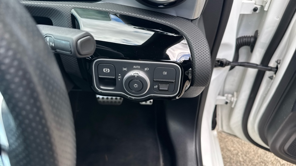 Mercedes-Benz A-Class A250e AMG Line Executive 4dr Auto Saloon - Image 25