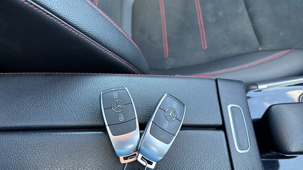 Mercedes-Benz GLB 200 AMG Line Premium + Night Ed 5dr 7G-Tronic Petrol Estate - Image 20
