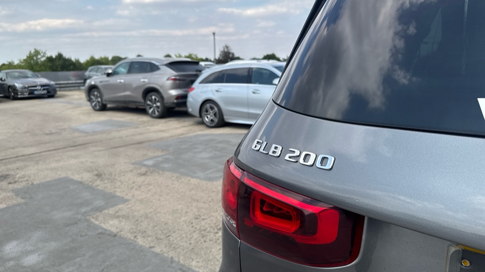 Mercedes-Benz GLB 200 AMG Line Premium 5dr 7G-Tronic Petrol Estate - Image 21