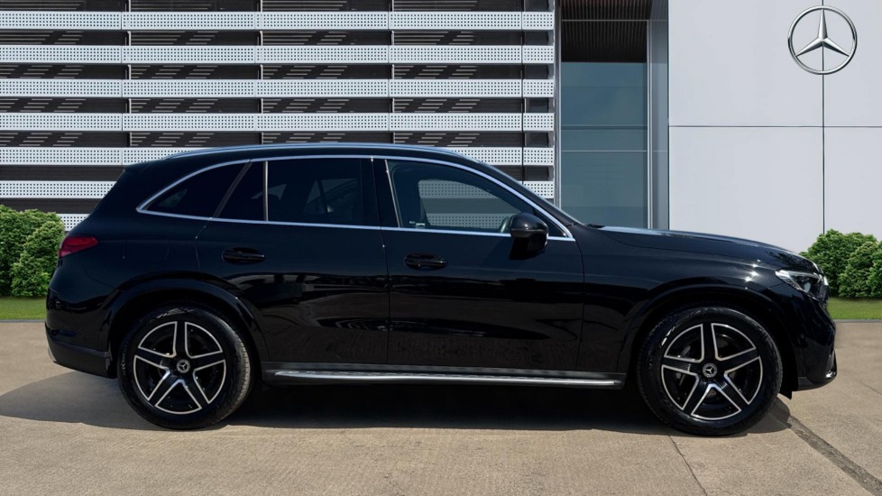 Mercedes-Benz GLC 300 4Matic AMG Line 5dr 9G-Tronic Petrol Estate - Image 5
