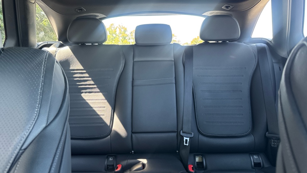 Mercedes-Benz GLC 300 4Matic AMG Line 5dr 9G-Tronic Petrol Estate - Image 15