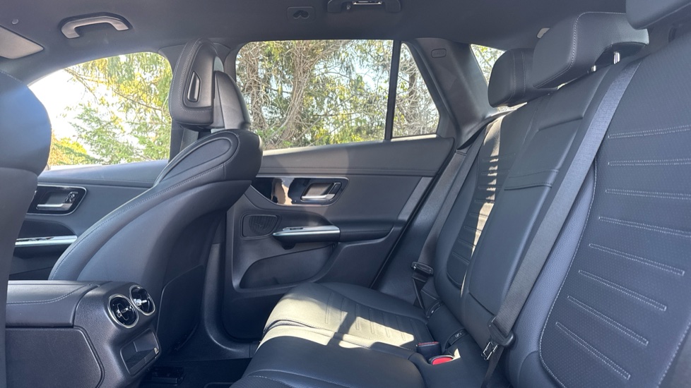 Mercedes-Benz GLC 300 4Matic AMG Line 5dr 9G-Tronic Petrol Estate - Image 16