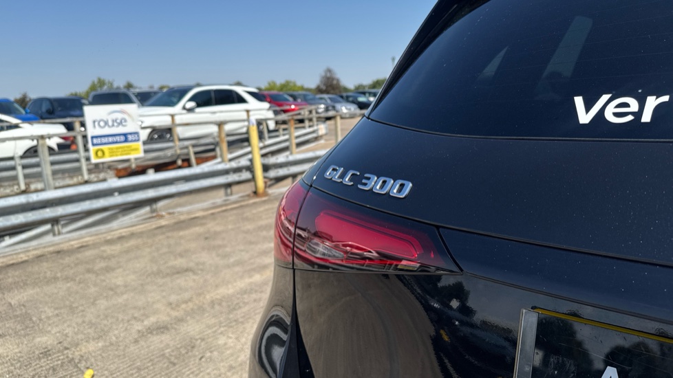 Mercedes-Benz GLC 300 4Matic AMG Line 5dr 9G-Tronic Petrol Estate - Image 21