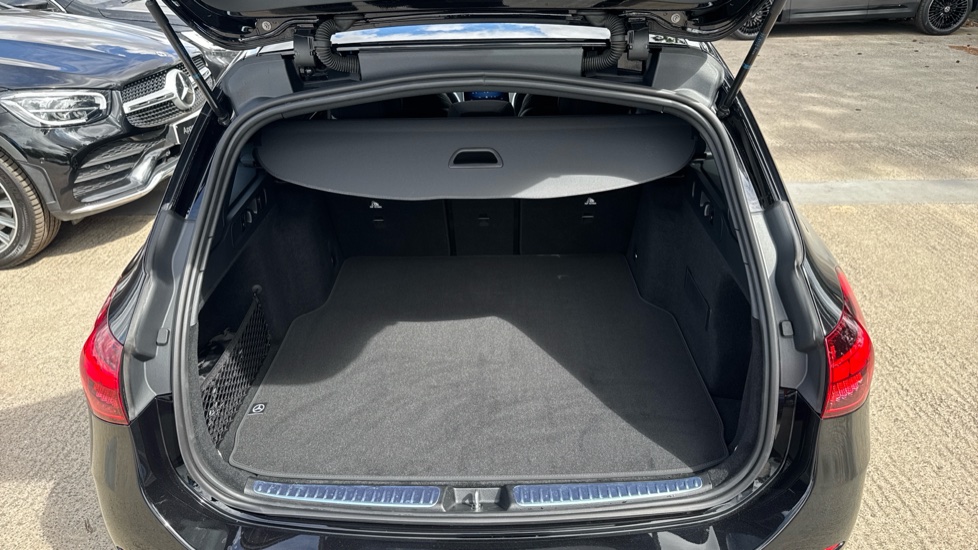 Mercedes-Benz C-Class C300 AMG Line Premium [Pan Roof] 5dr 9G-Tronic Petrol Estate - Image 4