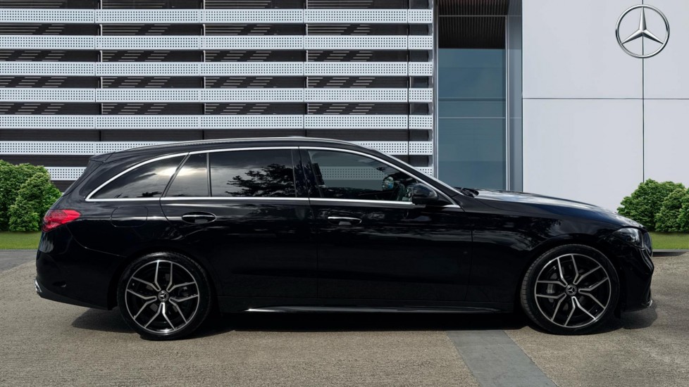 Mercedes-Benz C-Class C300 AMG Line Premium [Pan Roof] 5dr 9G-Tronic Petrol Estate - Image 5
