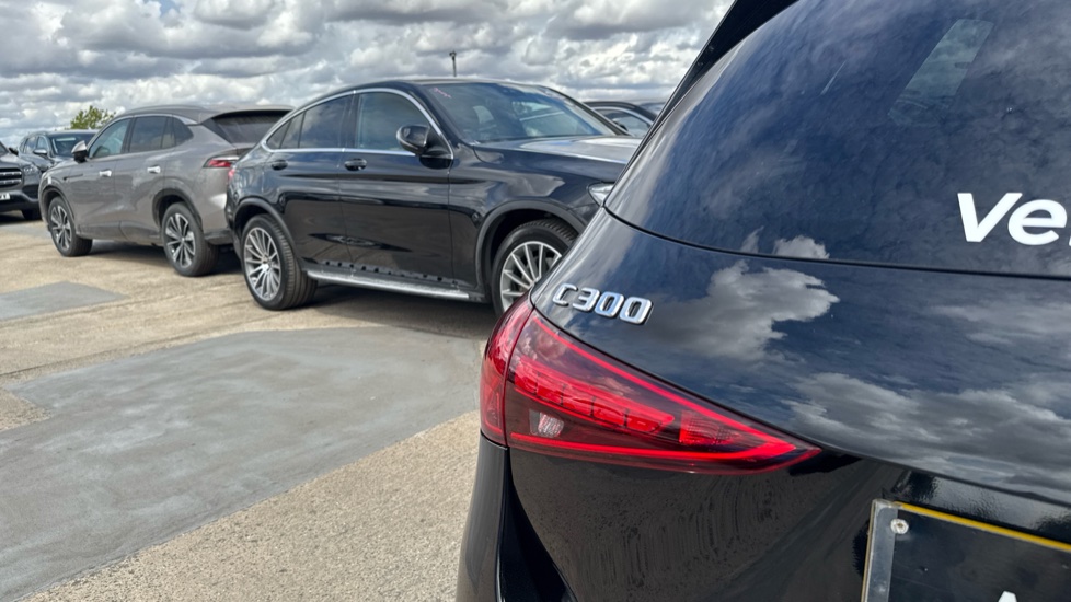 Mercedes-Benz C-Class C300 AMG Line Premium [Pan Roof] 5dr 9G-Tronic Petrol Estate - Image 21