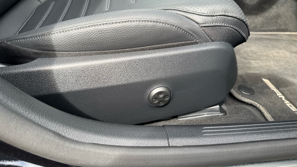 Mercedes-Benz C-Class C300 AMG Line Premium [Pan Roof] 5dr 9G-Tronic Petrol Estate - Image 26