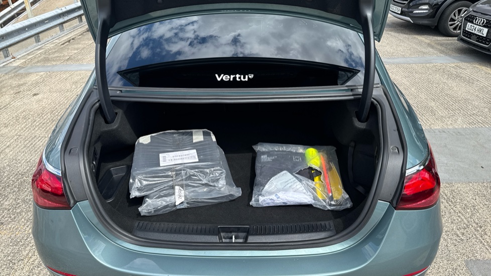 Mercedes-Benz E-Class E300e Urban Edition 4dr 9G-Tronic Saloon - Image 4