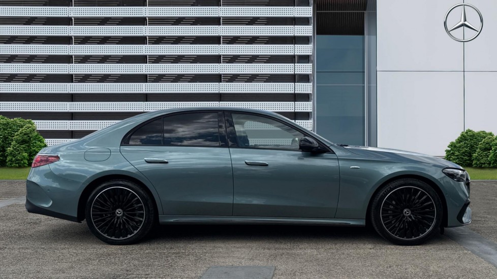 Mercedes-Benz E-Class E300e Urban Edition 4dr 9G-Tronic Saloon - Image 5