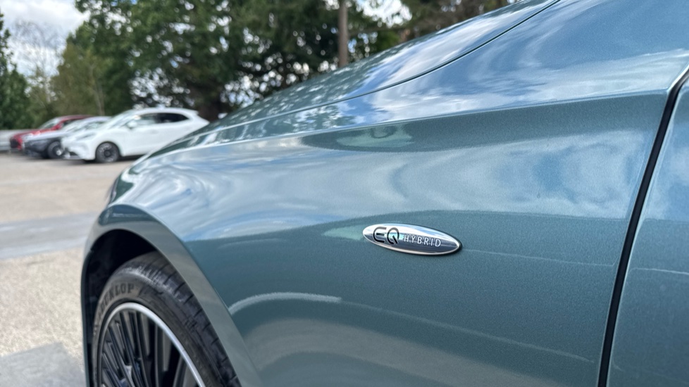 Mercedes-Benz E-Class E300e Urban Edition 4dr 9G-Tronic Saloon - Image 21