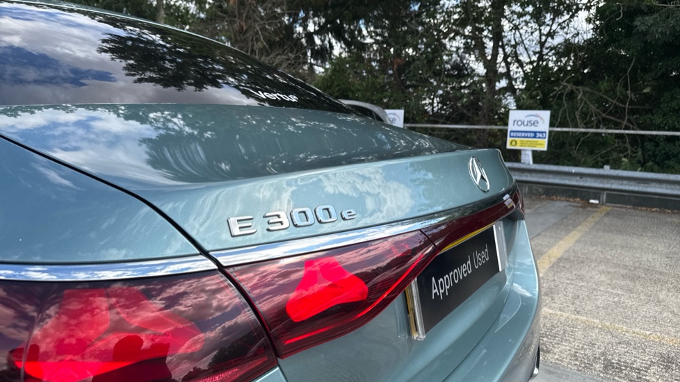 Mercedes-Benz E-Class E300e Urban Edition 4dr 9G-Tronic Saloon - Image 22