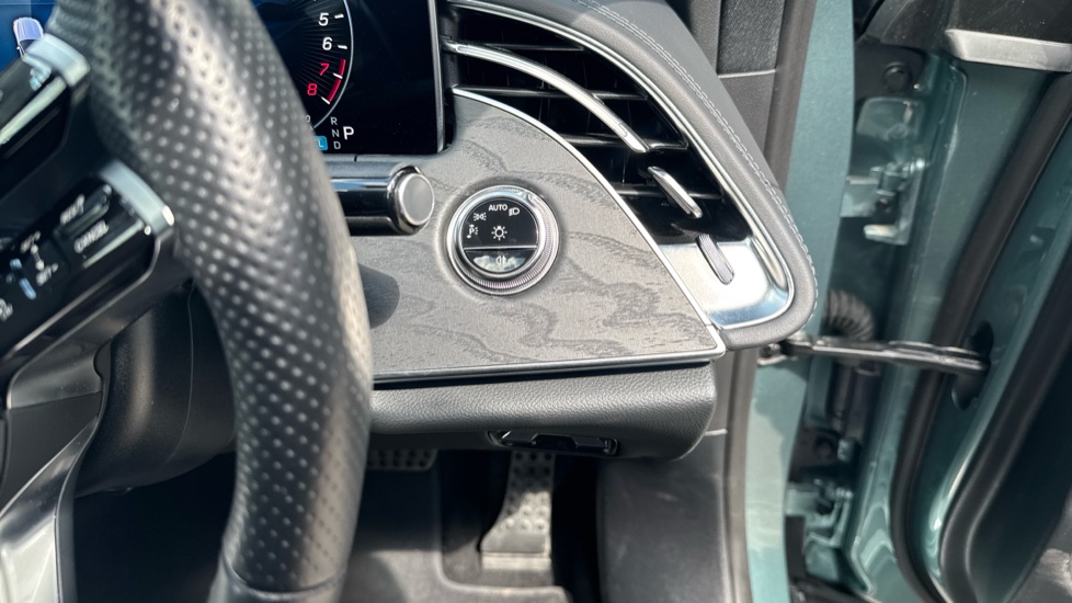 Mercedes-Benz E-Class E300e Urban Edition 4dr 9G-Tronic Saloon - Image 26