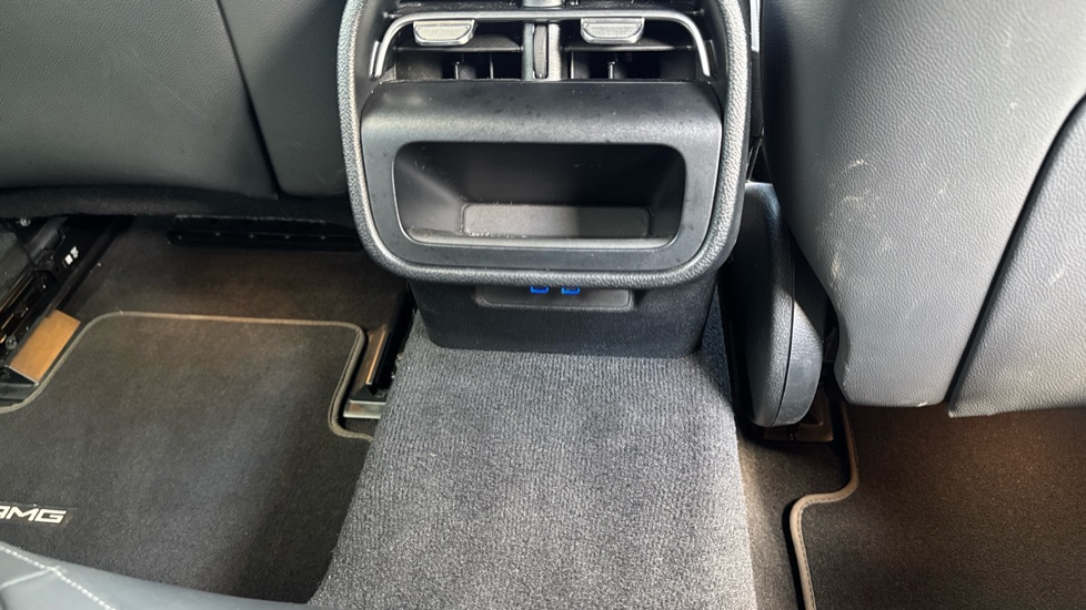 Mercedes-Benz E-Class E300e Urban Edition 4dr 9G-Tronic Saloon - Image 30