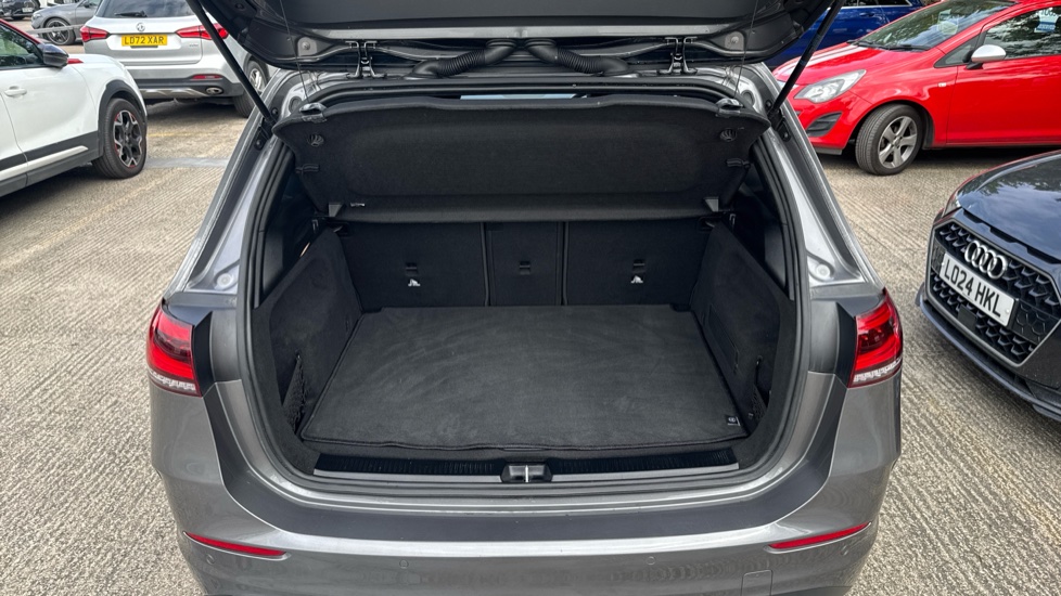 Mercedes-Benz B-Class B200d AMG Line Premium 5dr Auto Diesel Hatchback - Image 4