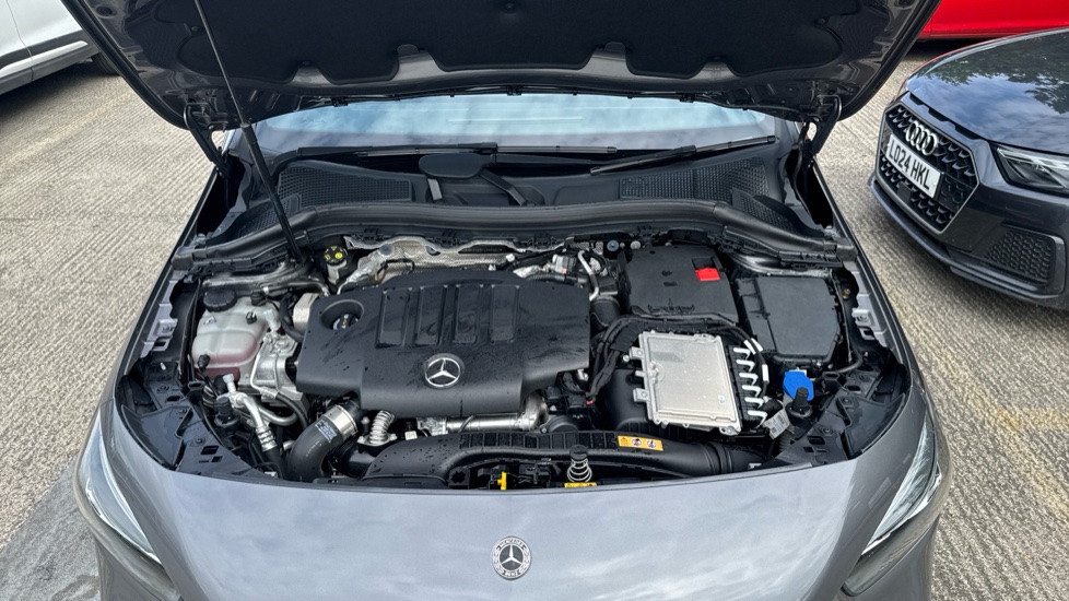 Mercedes-Benz B-Class B200d AMG Line Premium 5dr Auto Diesel Hatchback - Image 8