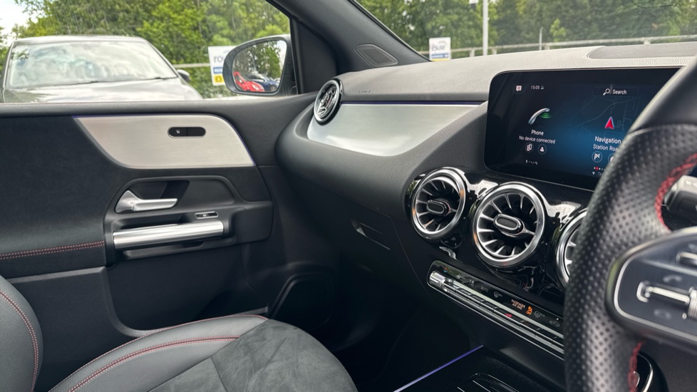 Mercedes-Benz B-Class B200d AMG Line Premium 5dr Auto Diesel Hatchback - Image 14