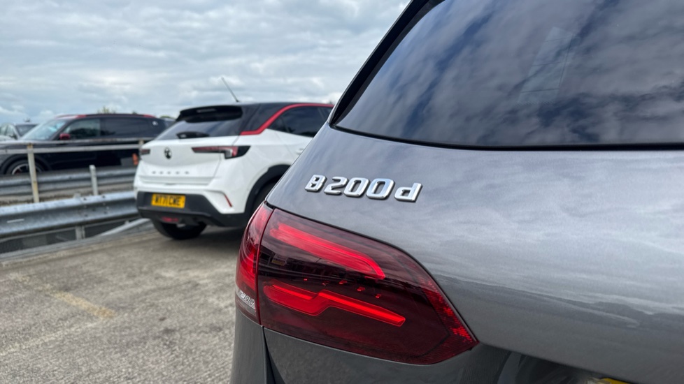 Mercedes-Benz B-Class B200d AMG Line Premium 5dr Auto Diesel Hatchback - Image 21
