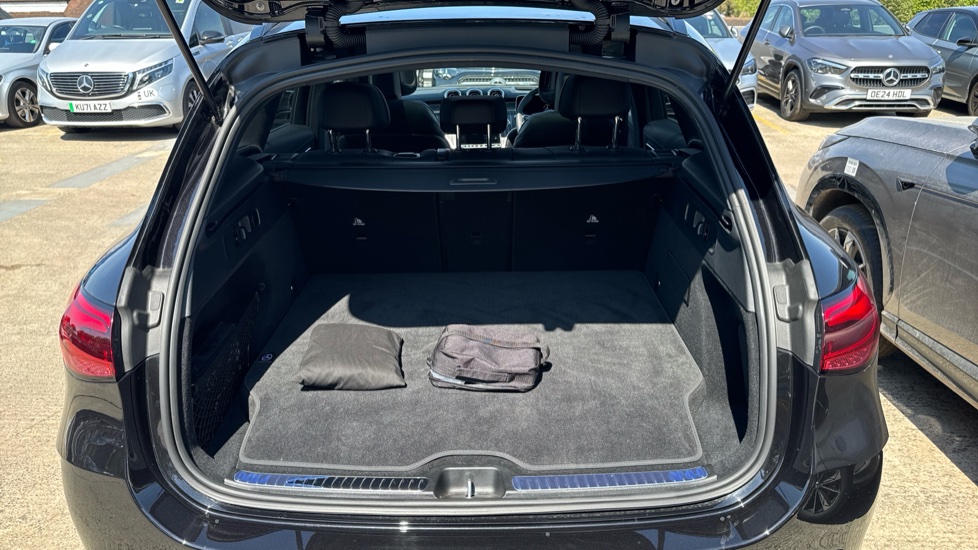 Mercedes-Benz GLC 300e 4Matic AMG Line Prem Plus 5dr 9G-Tronic Estate - Image 4