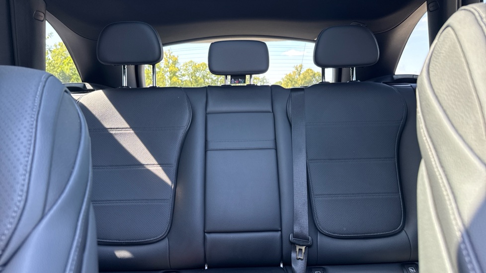 Mercedes-Benz GLC 300e 4Matic AMG Line Prem Plus 5dr 9G-Tronic Estate - Image 15