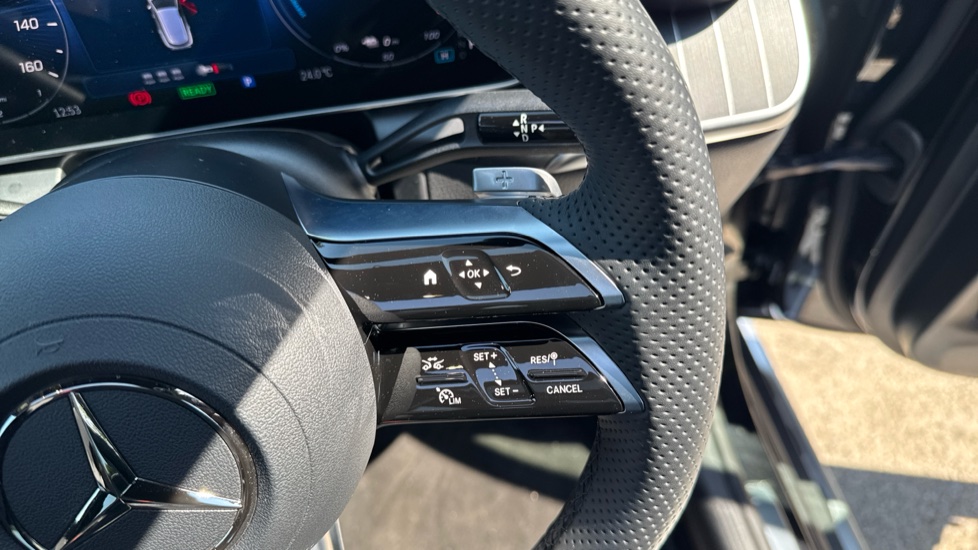 Mercedes-Benz GLC 300e 4Matic AMG Line Prem Plus 5dr 9G-Tronic Estate - Image 24