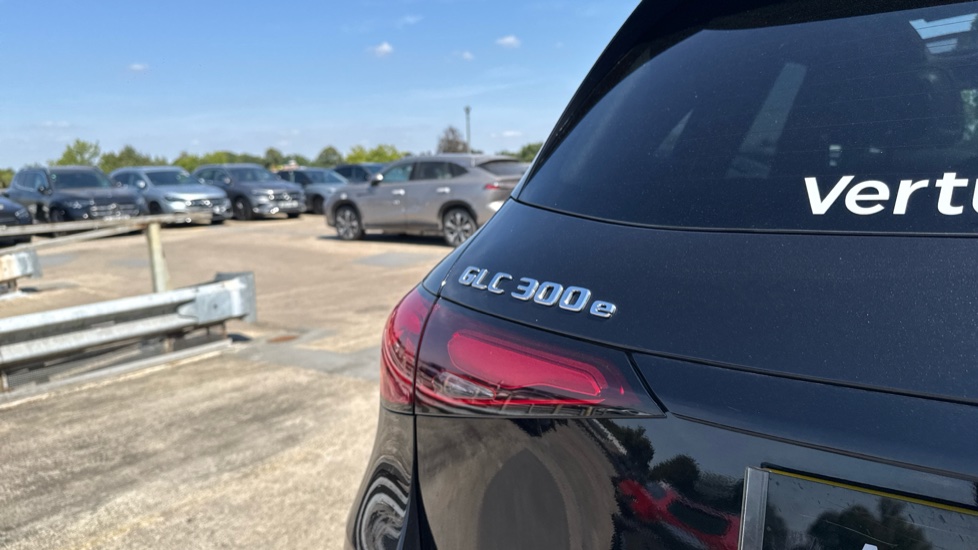 Mercedes-Benz GLC 300e 4Matic AMG Line Prem Plus 5dr 9G-Tronic Estate - Image 29